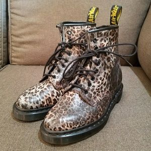 Rare! Dr Martens AirWair Leopard Print Boots!